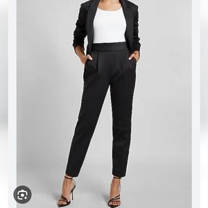 Express Black Curvy Skinny High Rise Thick Knit Pants Large.